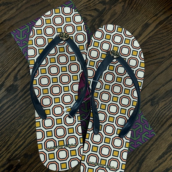 Tory Burch Hexagon Pattern Flip Flops - Picture 1 of 5